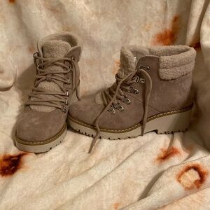 Women’s Size 8 Medium Boots Sonoma Good For Life